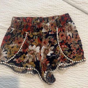 Floral shorts great for the beach or night out size medium